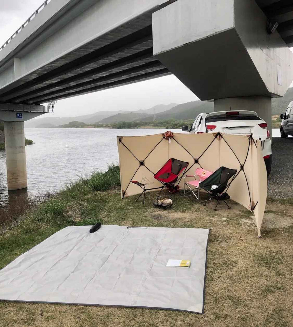 TAPETE IMPERMEÁVEL COM ESTACAS®